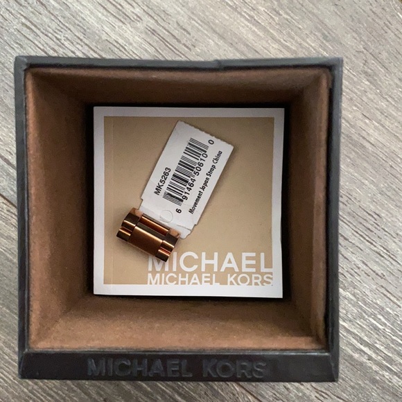MICHAEL KORS WATCH - Picture 5 of 6